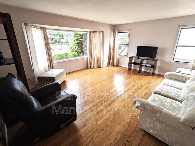 Foto del edificio - 836 Morris Pl