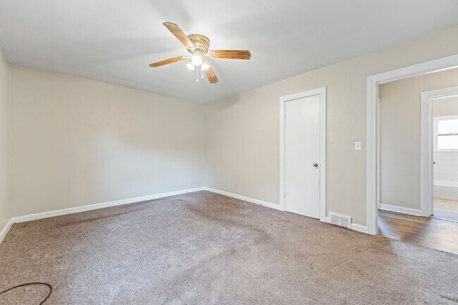 Foto del edificio - Beautiful Townhome on Anderson