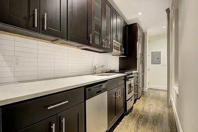 Building Photo - 313 East 92nd Street