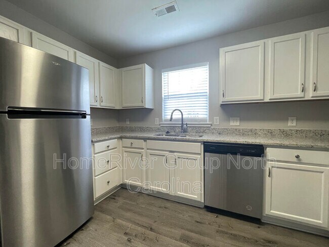 Building Photo - 1418 Peach Park Ln