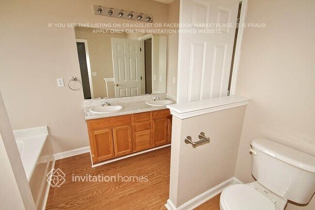 Foto del edificio - 1807 Summit Creek Way
