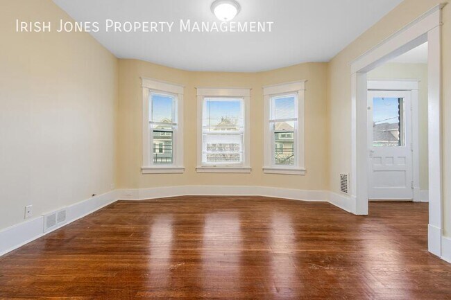 Foto del edificio - 239 Crowley Ave