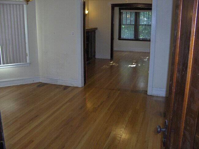 Foto del edificio - 4039 N Long Ave