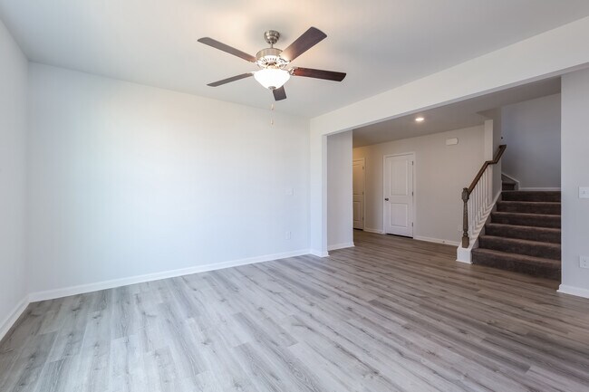 Foto del edificio - 229 Celebration Ave, Anderson, SC