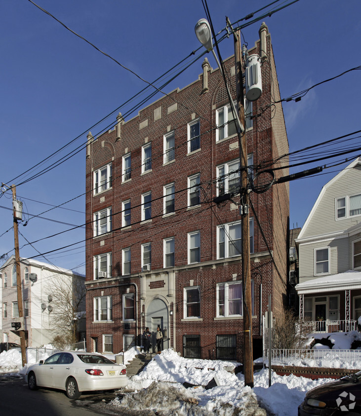 Foto del edificio - 142 Arlington Ave