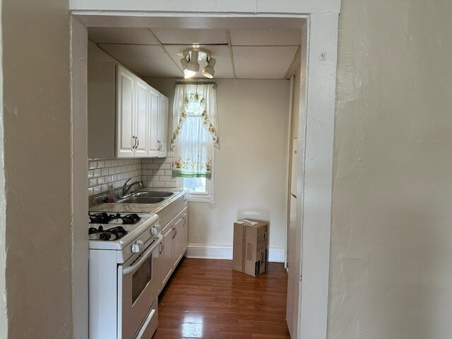 Foto del edificio - 3304 W 44th St