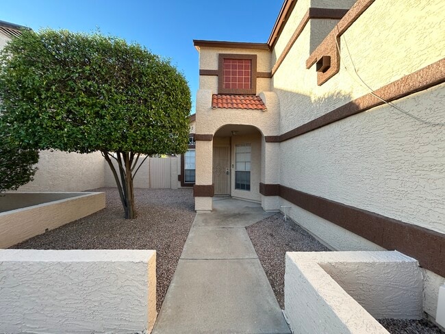 Building Photo - 505 E Kerry Ln