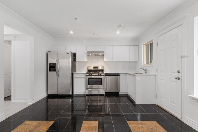 Photo du bâtiment - 105 56th Av E