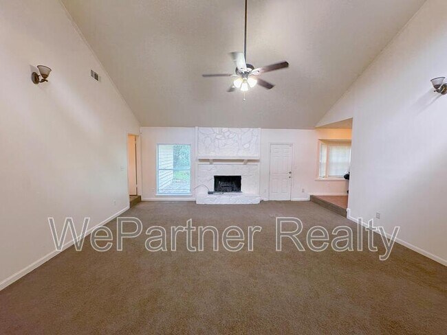 Foto del edificio - 7416 Dartmouth Ct