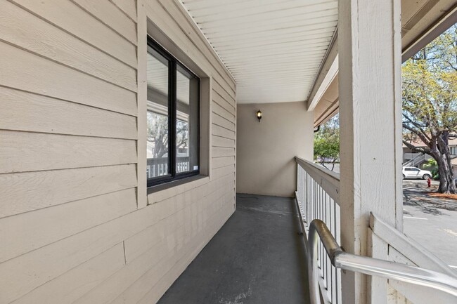 Building Photo - 3709 Greenery Ct