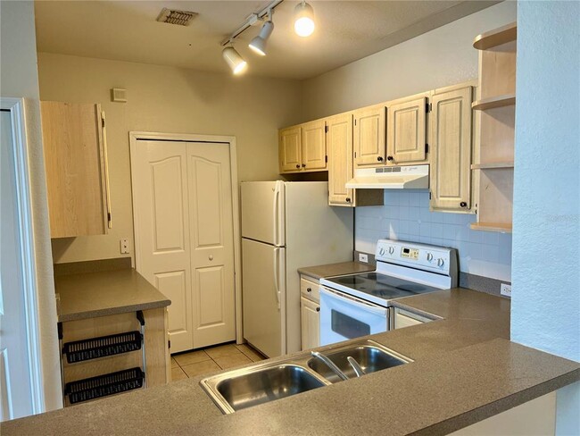 Building Photo - 2651 Maitland Crossing Way