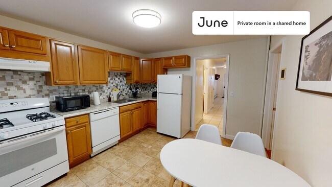 Foto del edificio - Room in Shared 3 bed/1 bath home in Central Square (Cambridge)