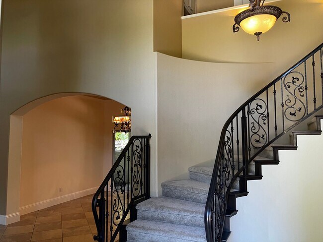 Foto del edificio - REDUCED Granite Bay Beauty-Pool and Inlaw ...