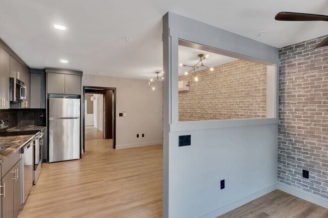 Foto del edificio - 36 Pawling Ave