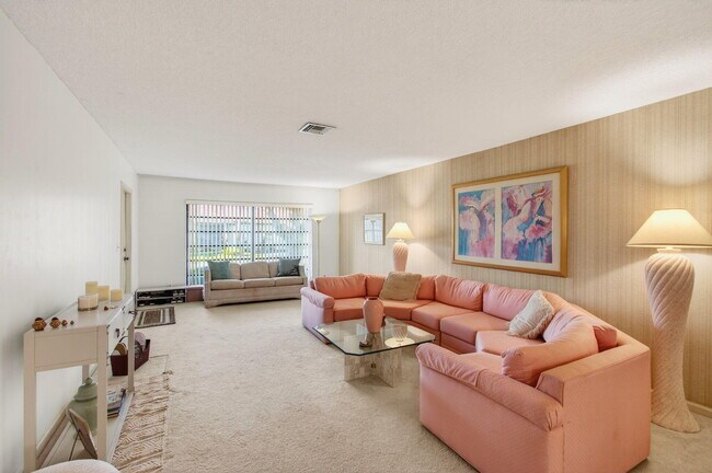 Foto del edificio - 10244 Dovewood Ln