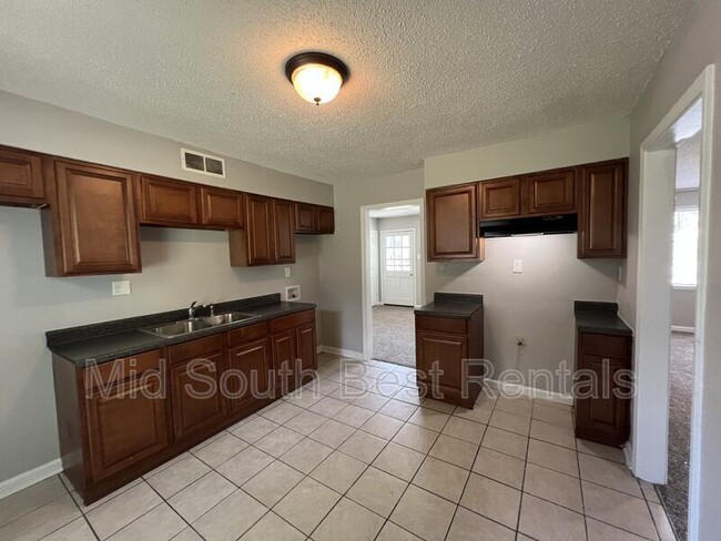 Building Photo - 3066 Lenta Cove