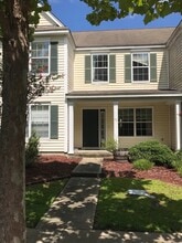 Building Photo - 431 Lake Park Way