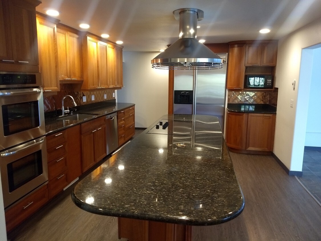 Foto principal - 730 N 85th St