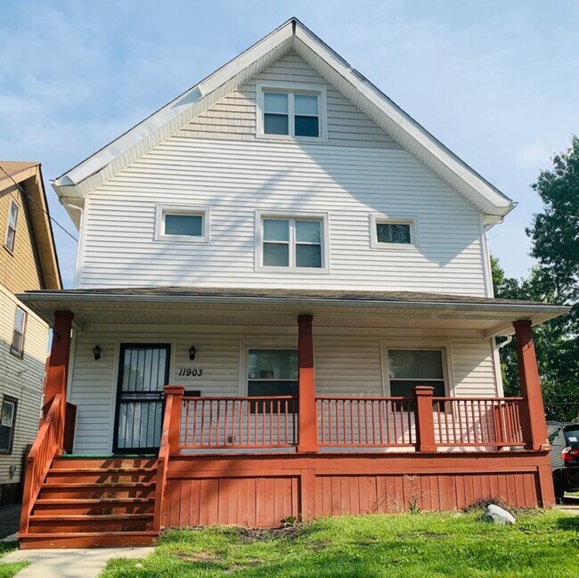 Foto del edificio - 11903 Cromwell Ave