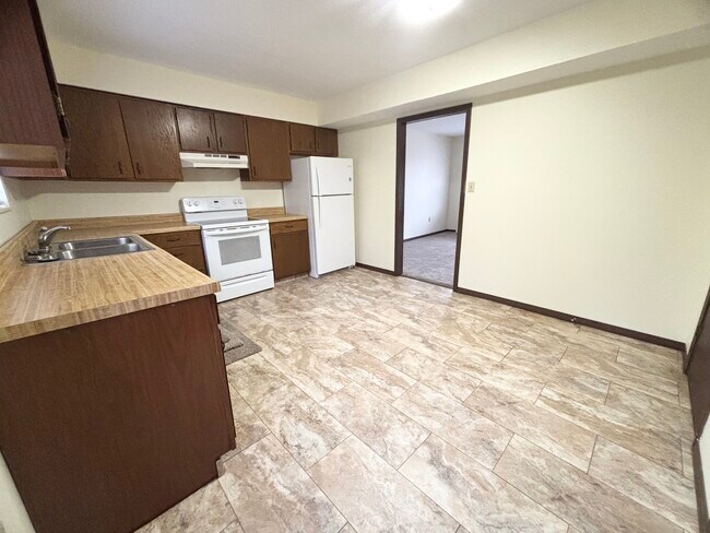 Foto del edificio - 528 Broadway Ave