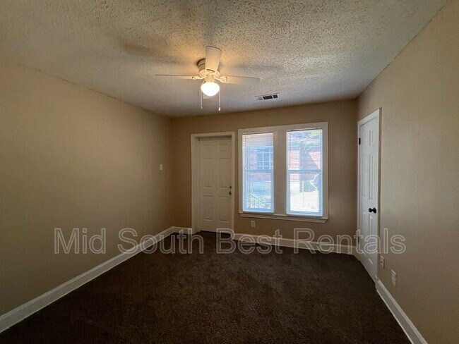 Foto del edificio - 3192 Hardin Ave