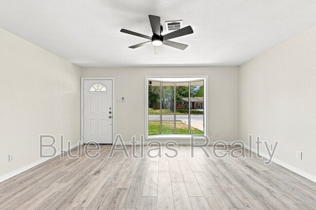 Photo - 6008 Golden Gate Drive House
