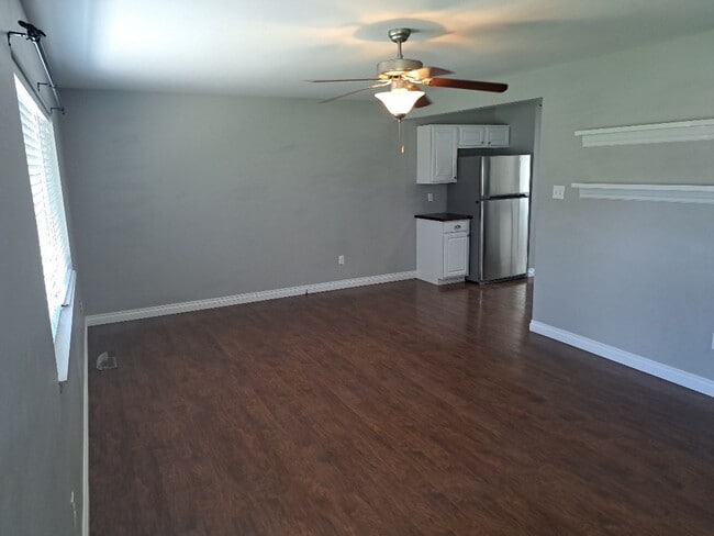 Building Photo - 2859 Hill Ave