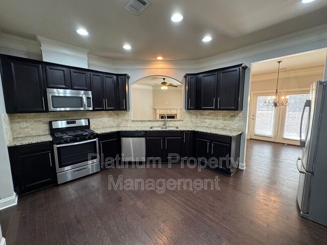 Building Photo - 13368 Canary Ln