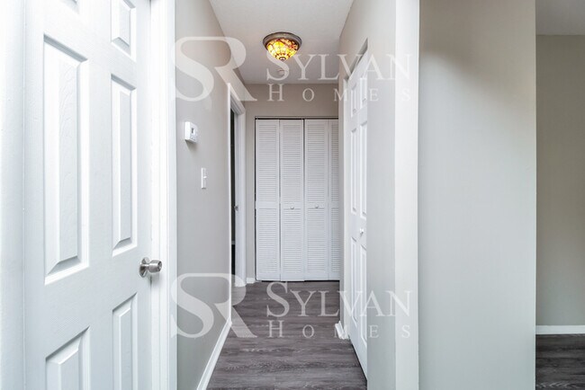 Building Photo - Where Charm Meets Comfort