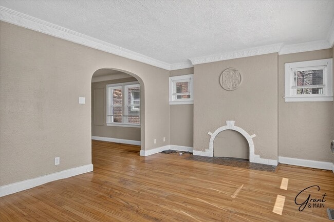 Building Photo - $1675 - Fitzgerlad Brick 3 Bedroom 2 Bath