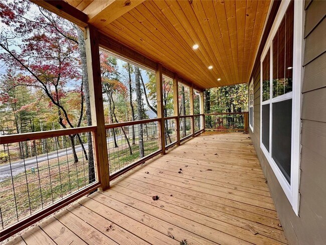 Building Photo - FURNISHED - 12-Month Lease - Farmhouse-Sty...