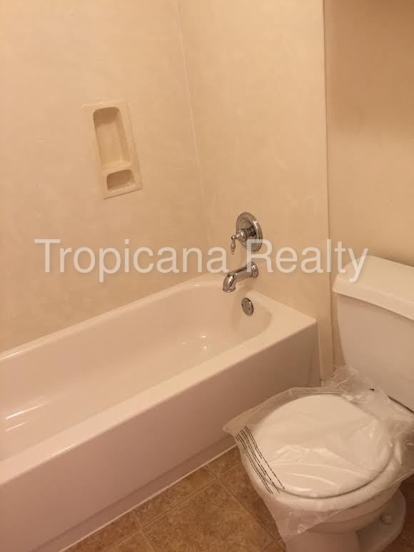 Foto del edificio - 5704 Siltstone Loop
