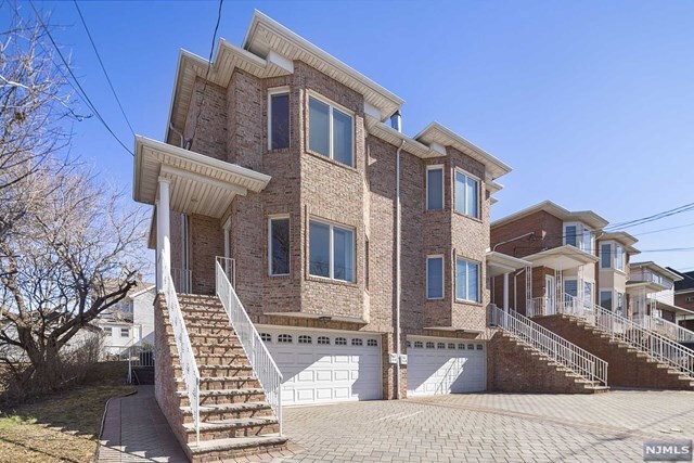 Primary Photo - 11A E Ruby Ave