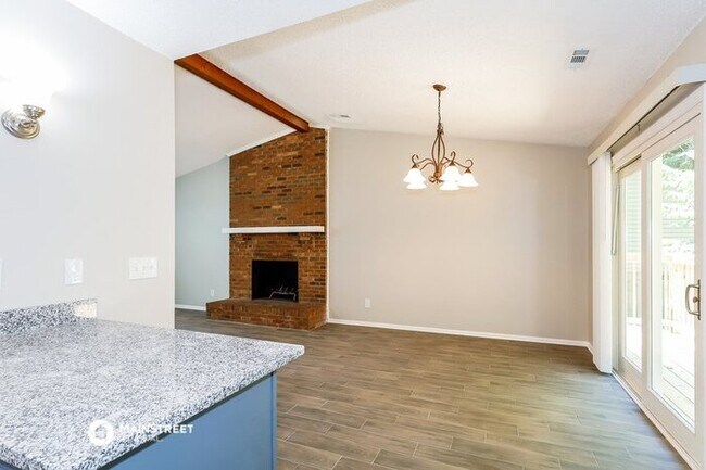 Building Photo - 6061 ACADIAN WOODS DR, CHARLOTTE, NC 28227