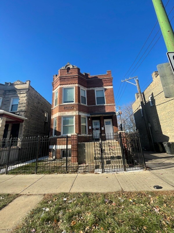Primary Photo - 742 N Lawndale Ave