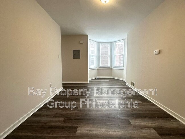 Building Photo - 3037 Frankford Ave