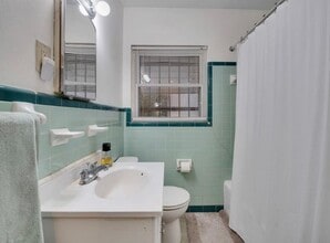 Building Photo - 222 Westminster Dr