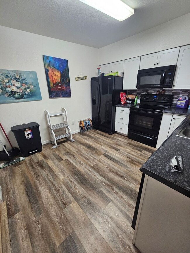 Photo - $1299 | 2BR/1BA | $85 Utilities | Charming... Apartment