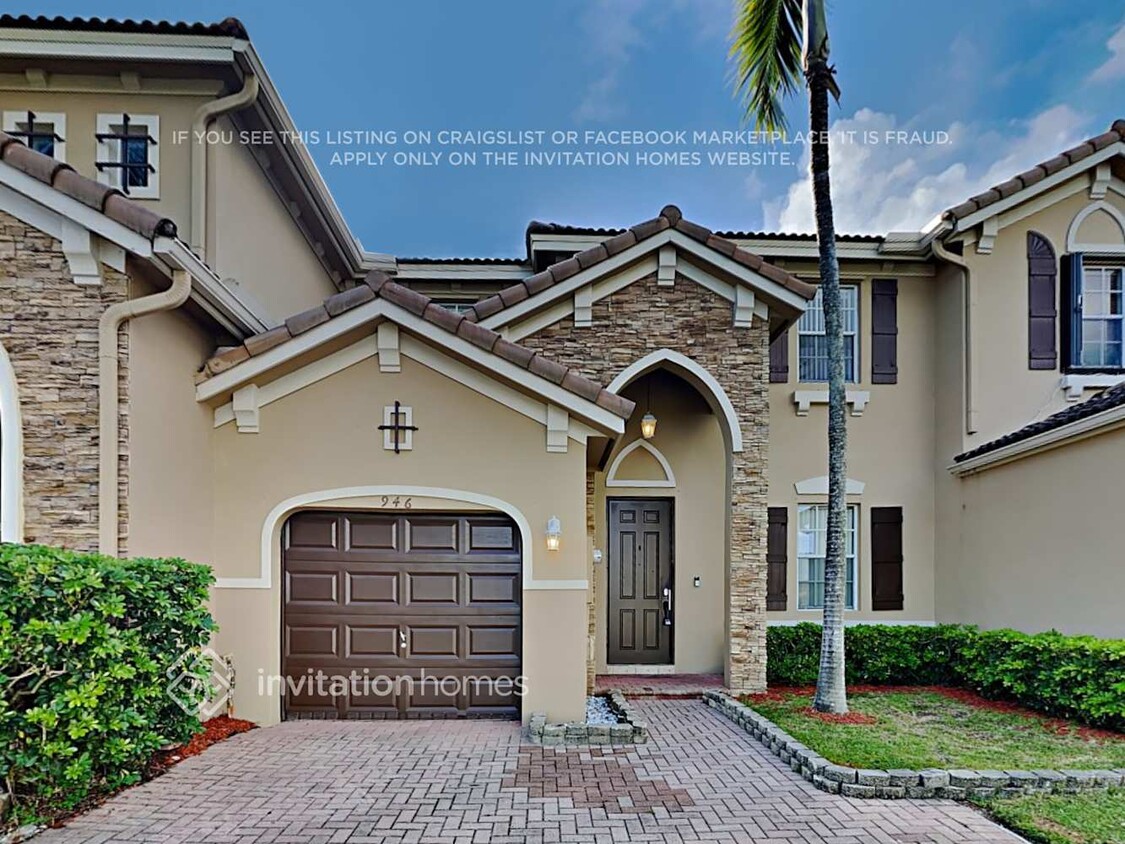 Foto principal - 946 SW 153rd Ct