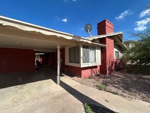 Building Photo - 1101 N April Cir