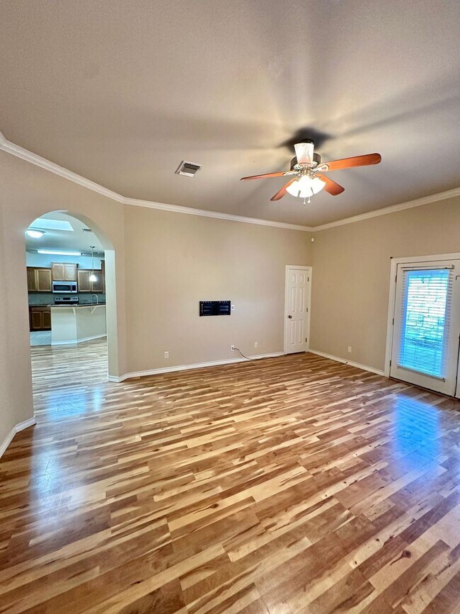 Foto del edificio - Now Available - Charming 3 Bedroom Patio Home