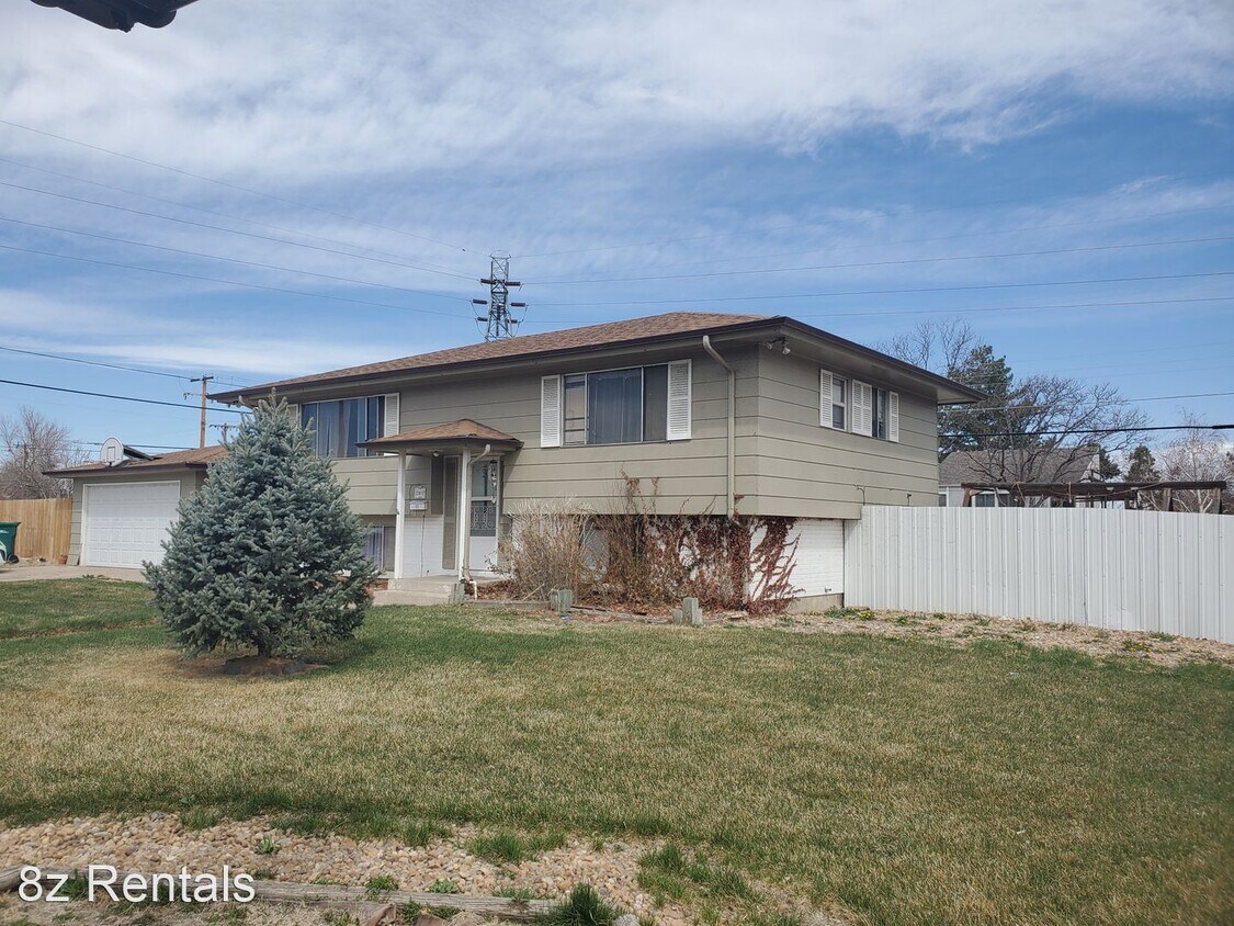 5 br, 2 bath House 2807 W 13th St House Rental in Greeley, CO