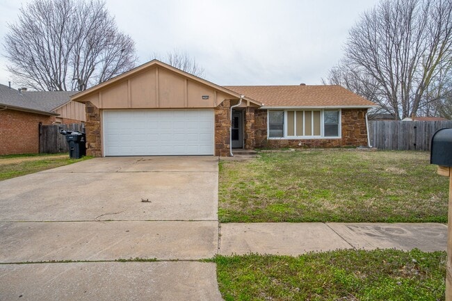 Foto del edificio - 3 Bed / 2 Bath in Broken Arrow!