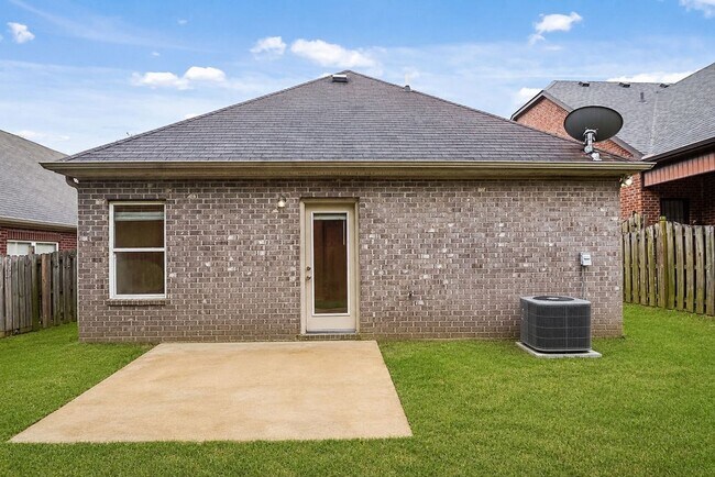 Building Photo - 2742 Oxmoor Way