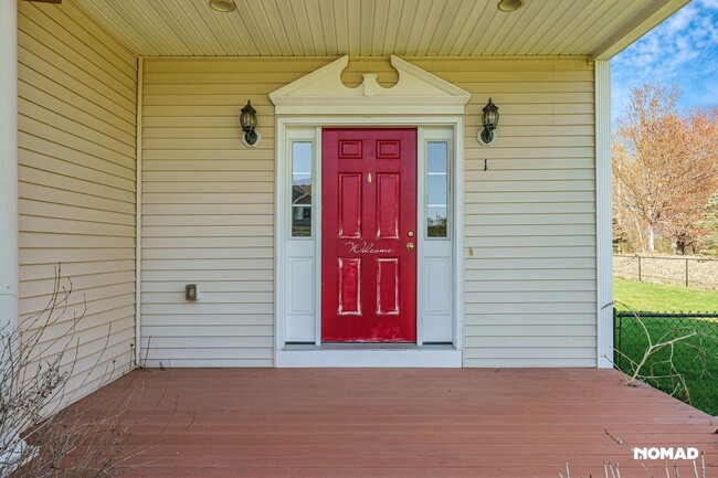 Building Photo - Spacious 4BR House in Hudson