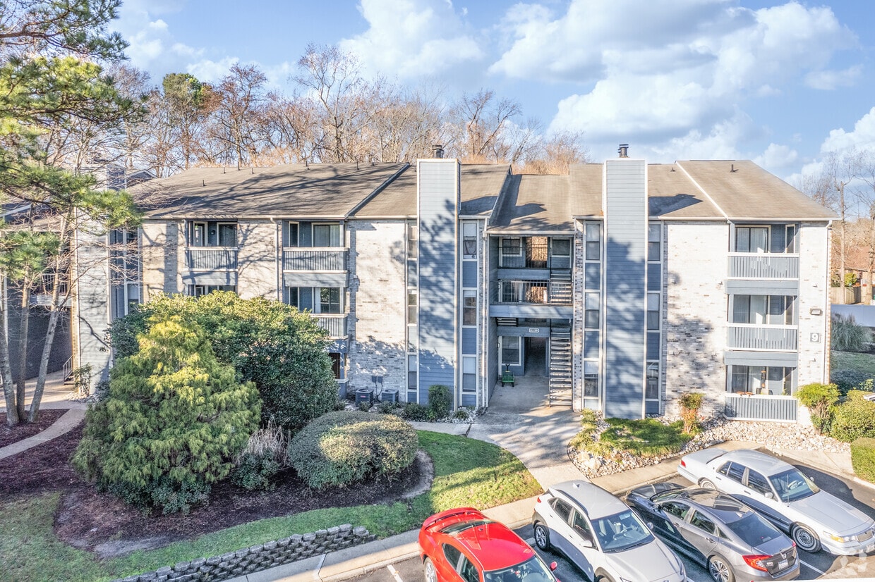 Township in Hampton Woods Apartments in Hampton, VA