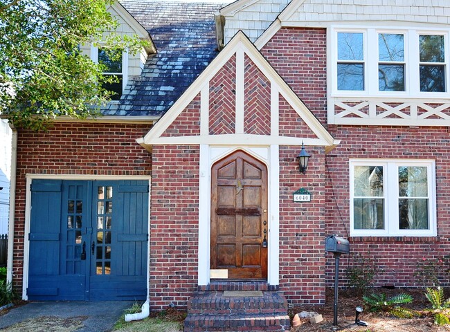 Foto del edificio - Larchmont Waterfront! Just Miles from NOB