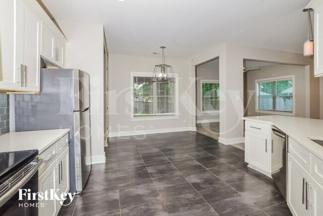 Foto del edificio - 6362 Garrison Ln