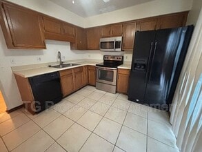 Building Photo - 11647 Fort Caroline Lakes Dr