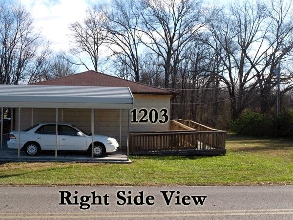 Primary Photo - Beautiful 2 BR 1 BA Duplex